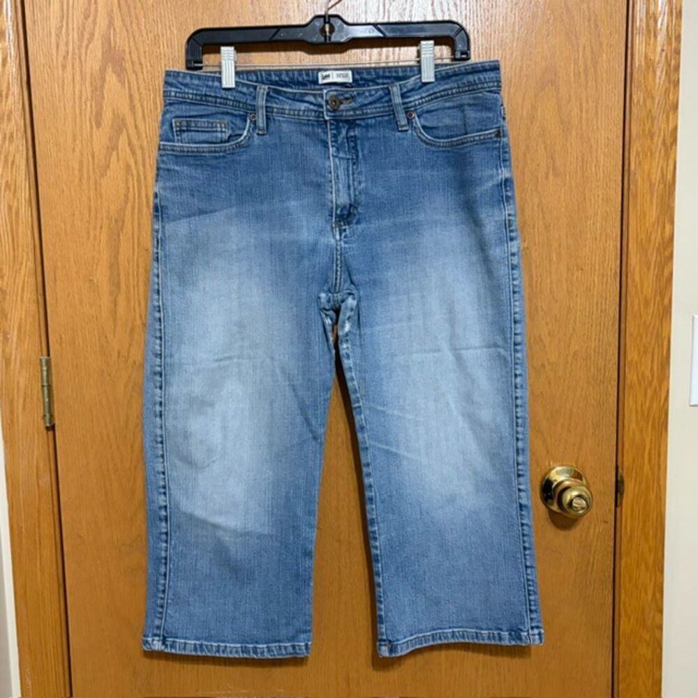 Lee Womens 14P Blue Stretch Denim Cropped Capri Jeans Lower Waist Distressed